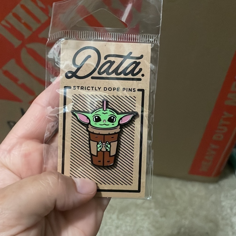 NWT STAR WARS PINS bundle​​​​​​​​​ - Picture 8 of 9